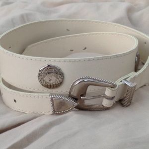 Western style white belt with buckle